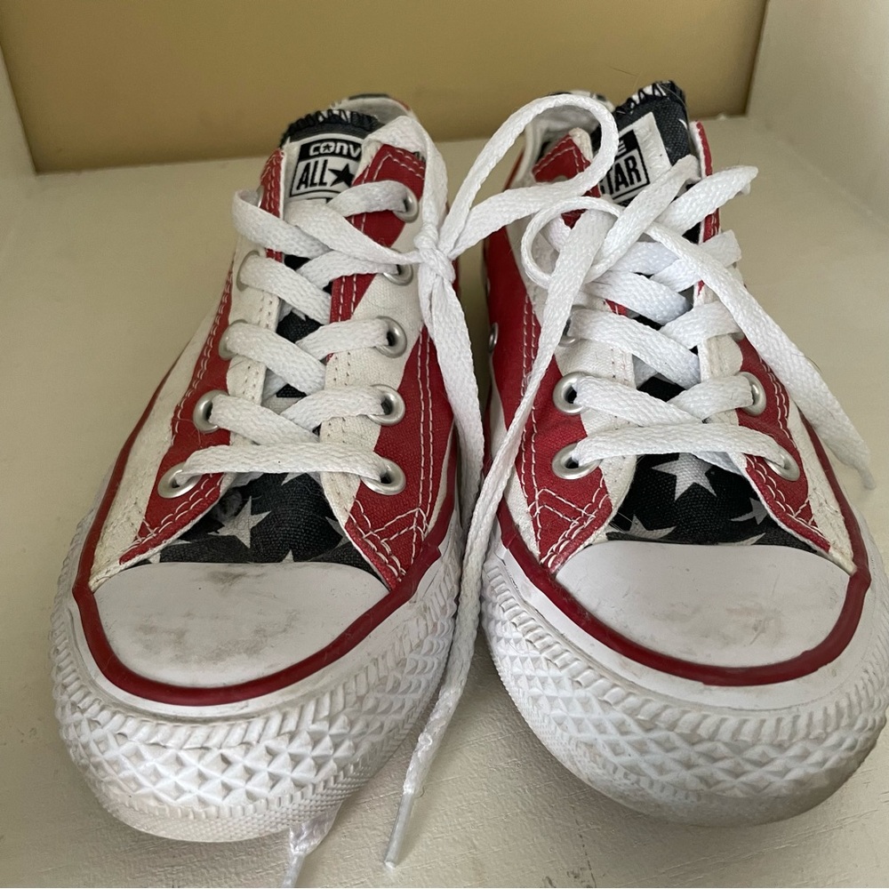 Used Converse Low Top American Flag Size M4 W6